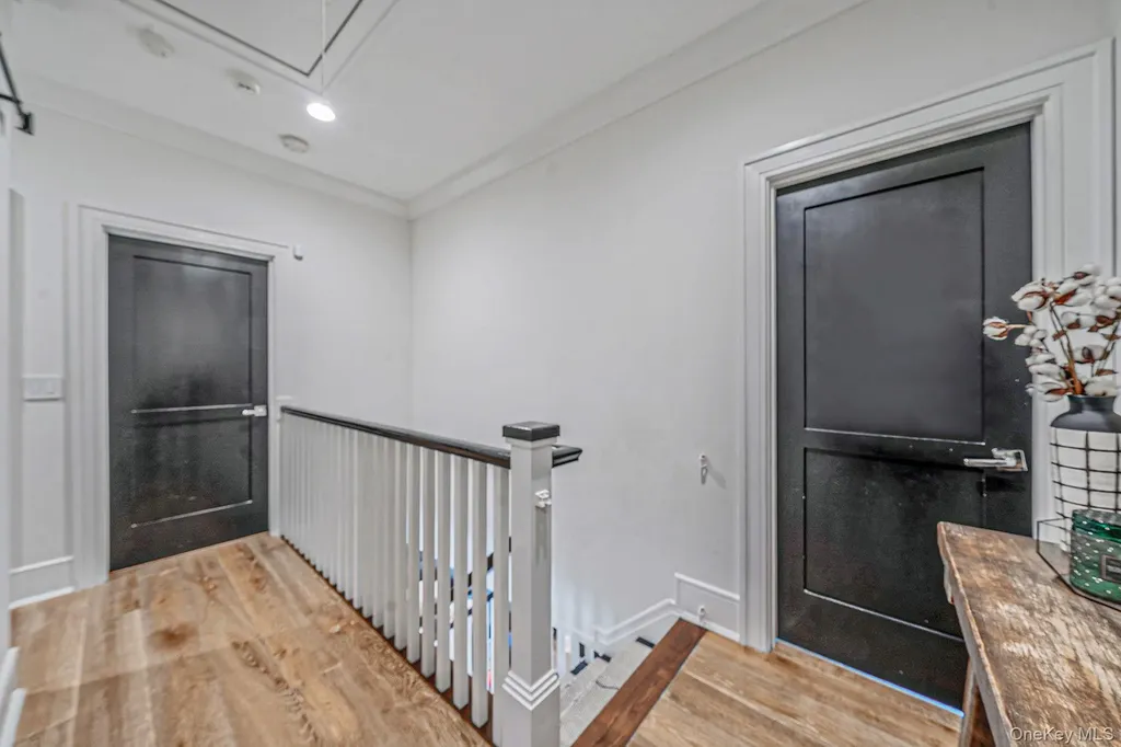 347 Broadway Carle Place NY 11514