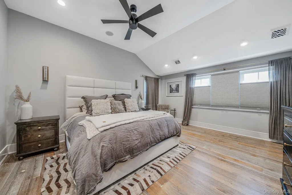 347 Broadway Carle Place NY 11514