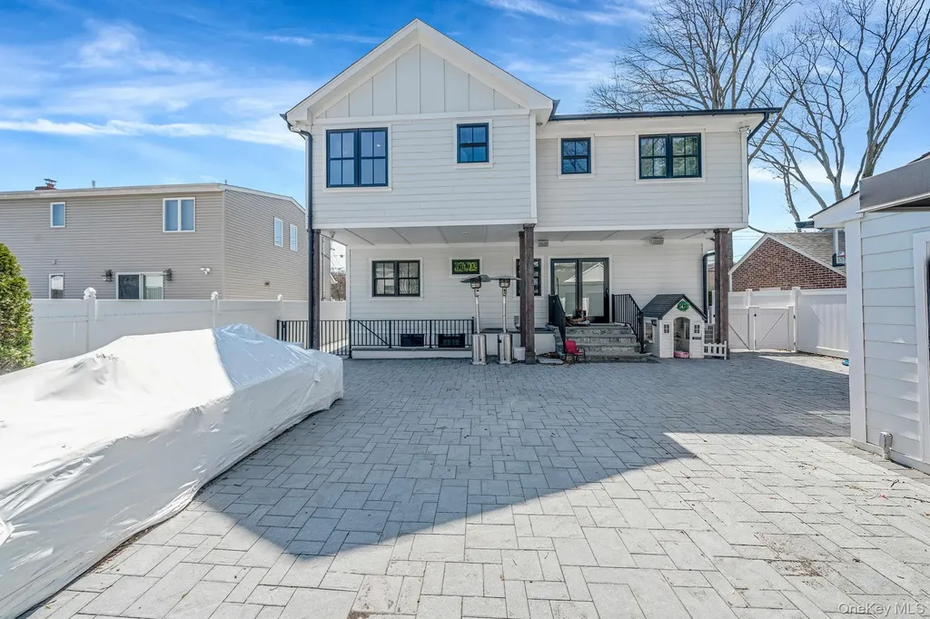 347 Broadway Carle Place NY 11514