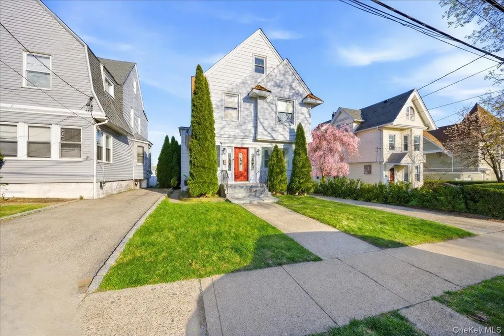 12 Tower Place Yonkers NY 10703