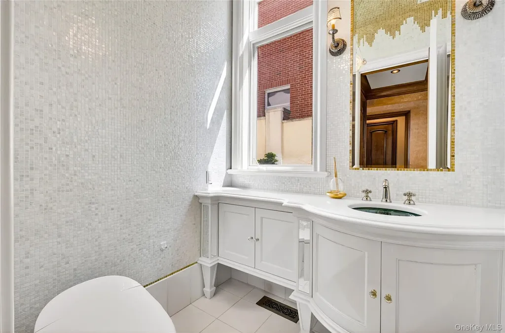 17 North Drive Malba NY 11357