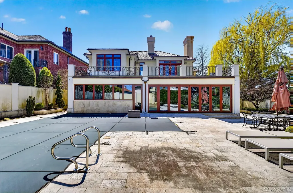 17 North Drive Malba NY 11357