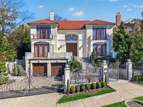 17 North Drive Malba NY 11357