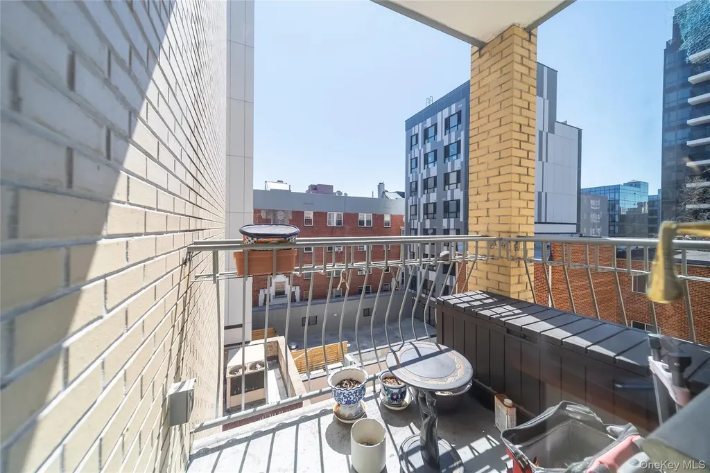 146-14 35th Avenue Flushing NY 11354