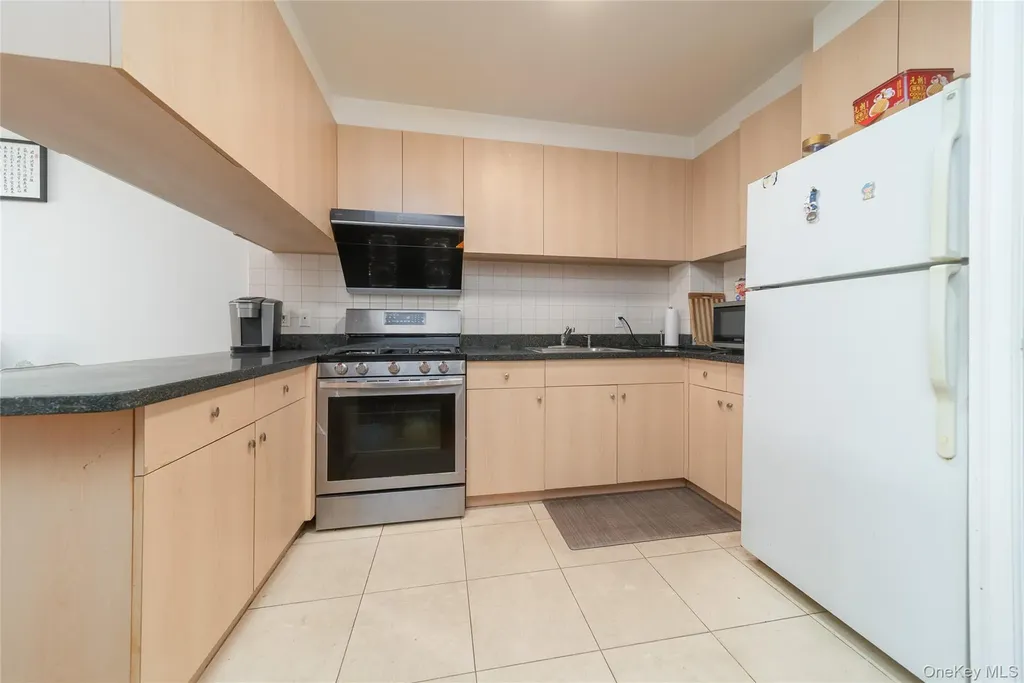 146-14 35th Avenue Flushing NY 11354