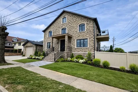 168-19 12 Road Beechhurst NY 11357