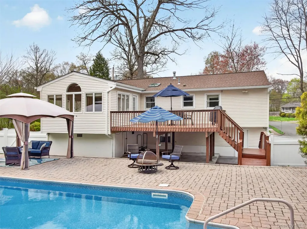 10 Michael Drive Blauvelt NY 10913