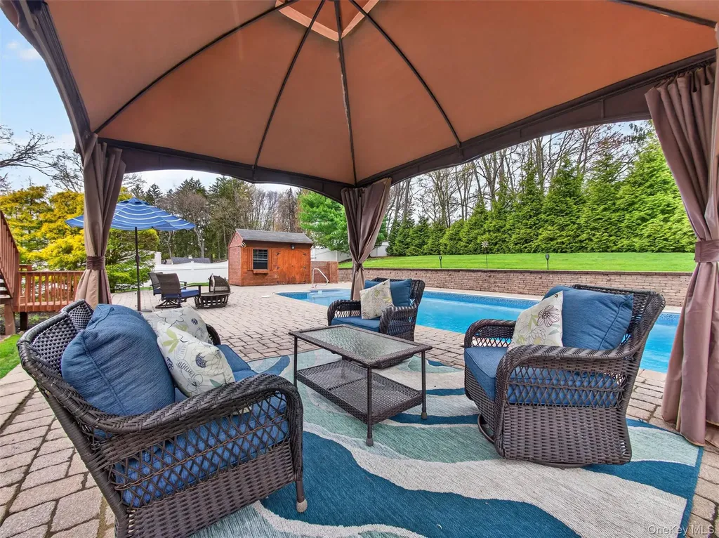 10 Michael Drive Blauvelt NY 10913