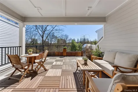 17 Lila Lane Chappaqua NY 10514