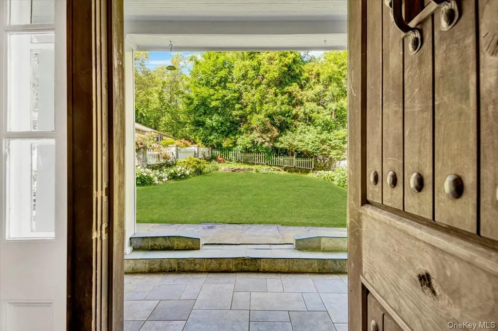 6 Sunset Lane Hartsdale NY 10530