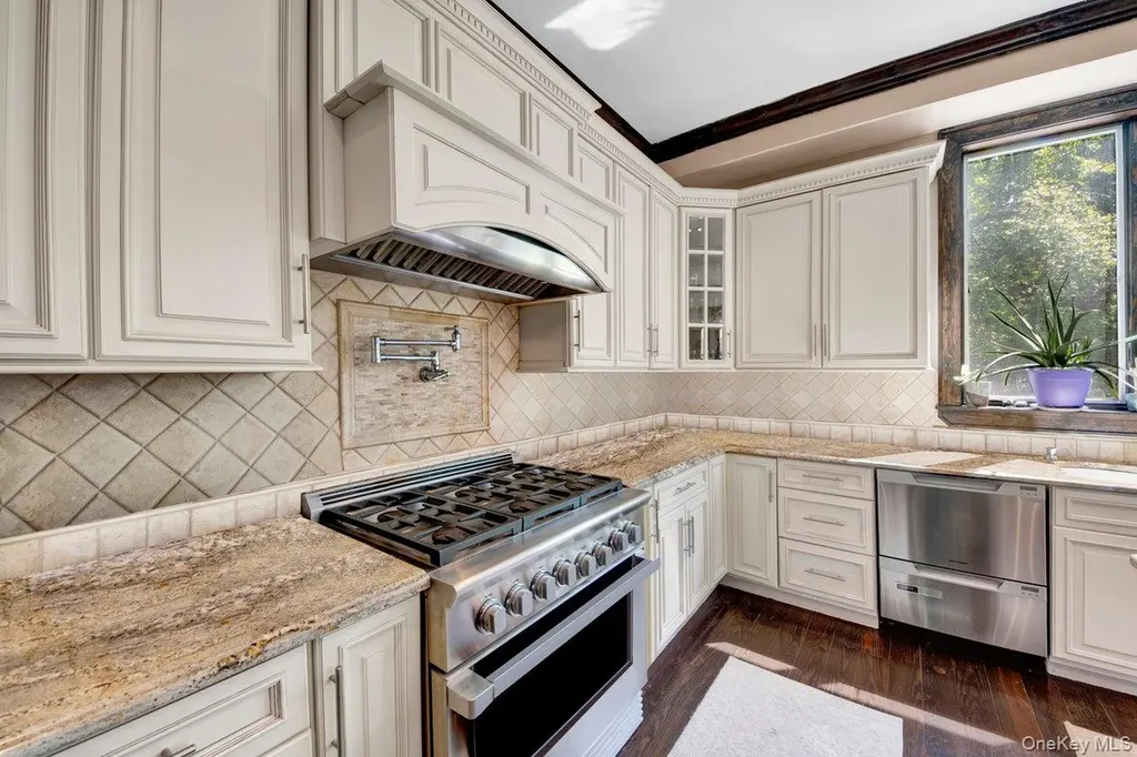 6 Sunset Lane Hartsdale NY 10530