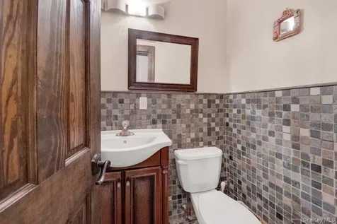 6 Sunset Lane Hartsdale NY 10530