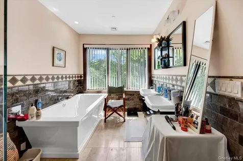 6 Sunset Lane Hartsdale NY 10530