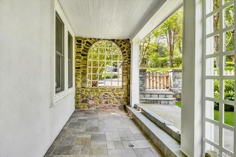 6 Sunset Lane Hartsdale NY 10530