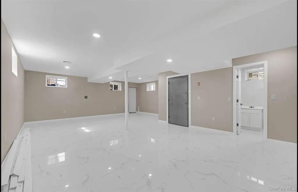 16517 144th Drive Springfield Gardens NY 11434