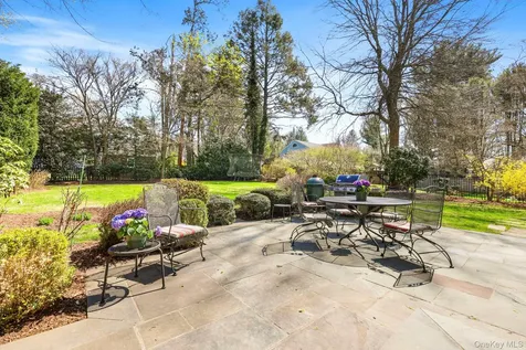 134 Brewster Road Scarsdale NY 10583