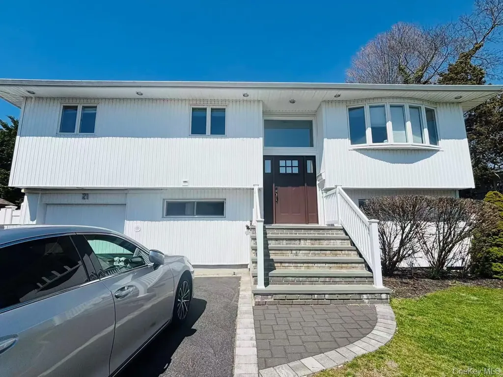 21 Keats Court Bethpage NY 11714