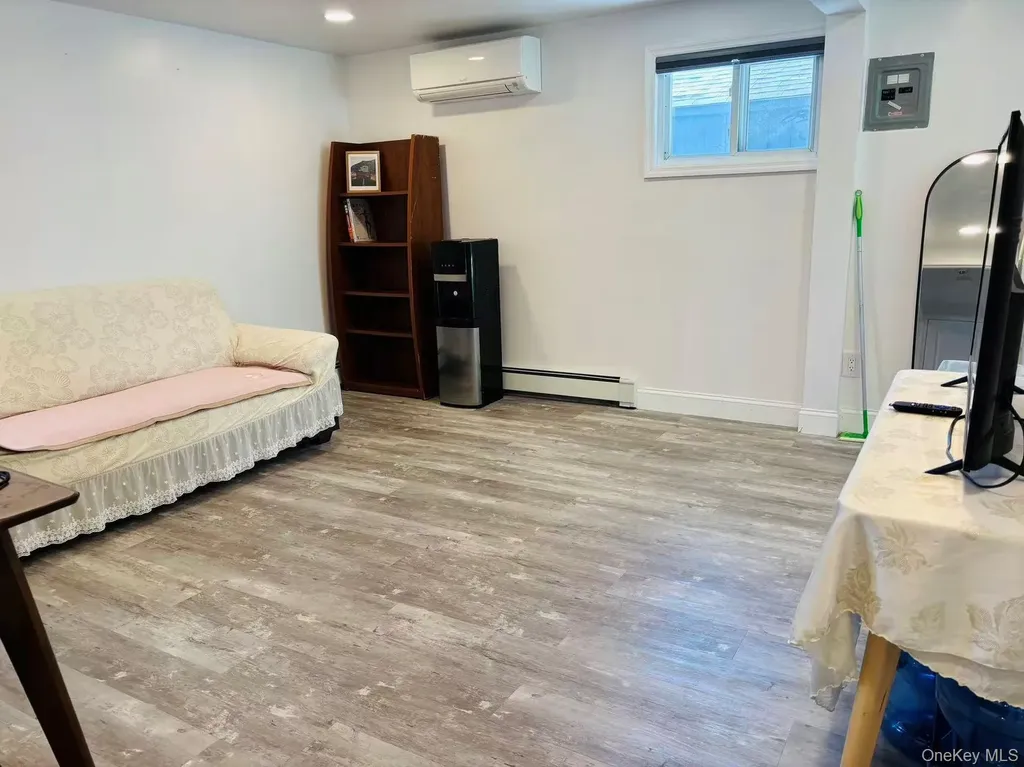 21 Keats Court Bethpage NY 11714