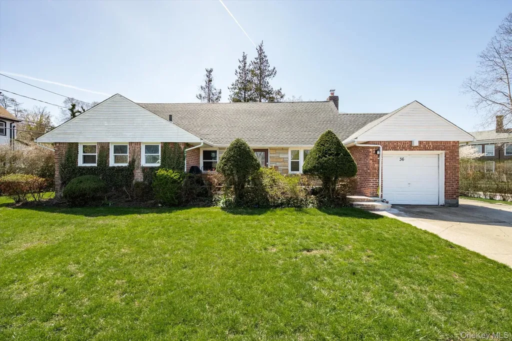 36 Nirvana Avenue Great Neck NY 11023
