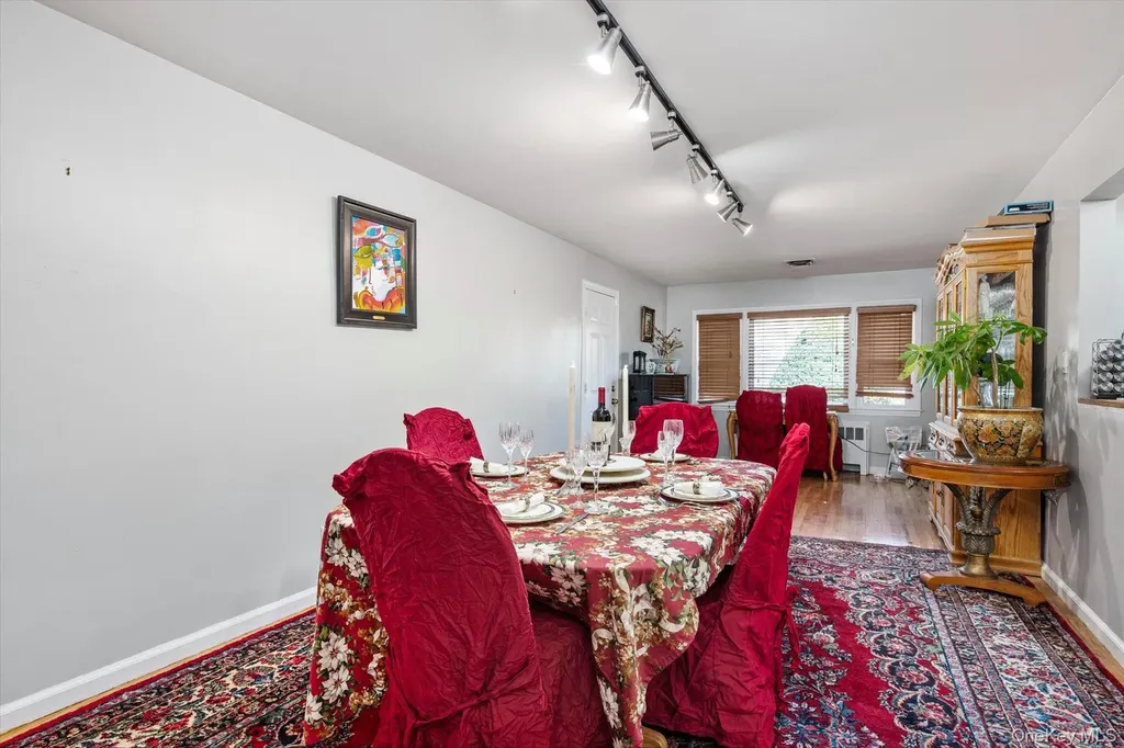36 Nirvana Avenue Great Neck NY 11023