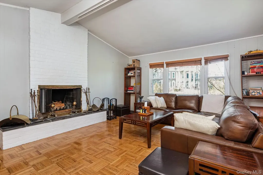 36 Nirvana Avenue Great Neck NY 11023
