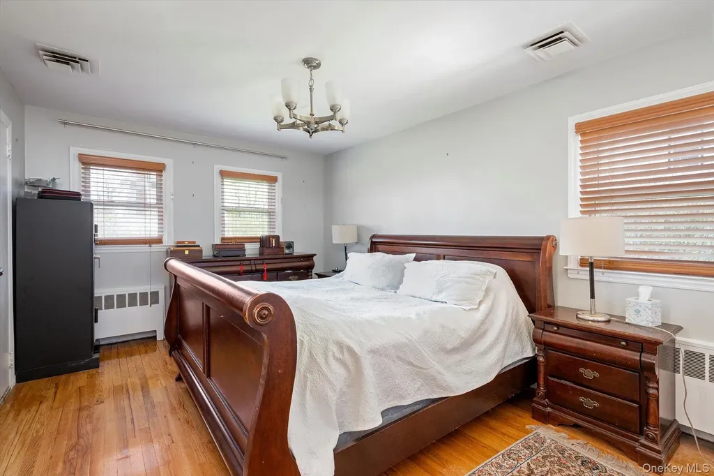 36 Nirvana Avenue Great Neck NY 11023