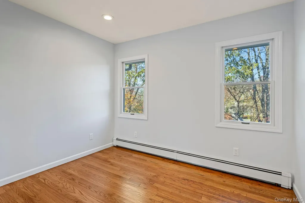 29 Potter Lane Halesite NY 11743