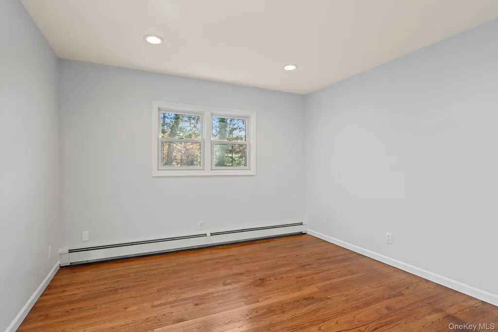 29 Potter Lane Halesite NY 11743