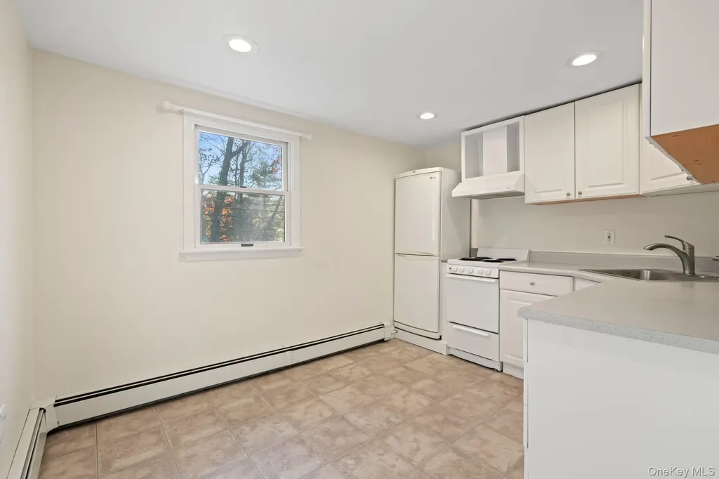 29 Potter Lane Halesite NY 11743