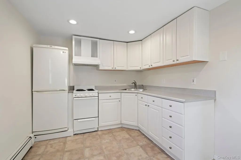 29 Potter Lane Halesite NY 11743
