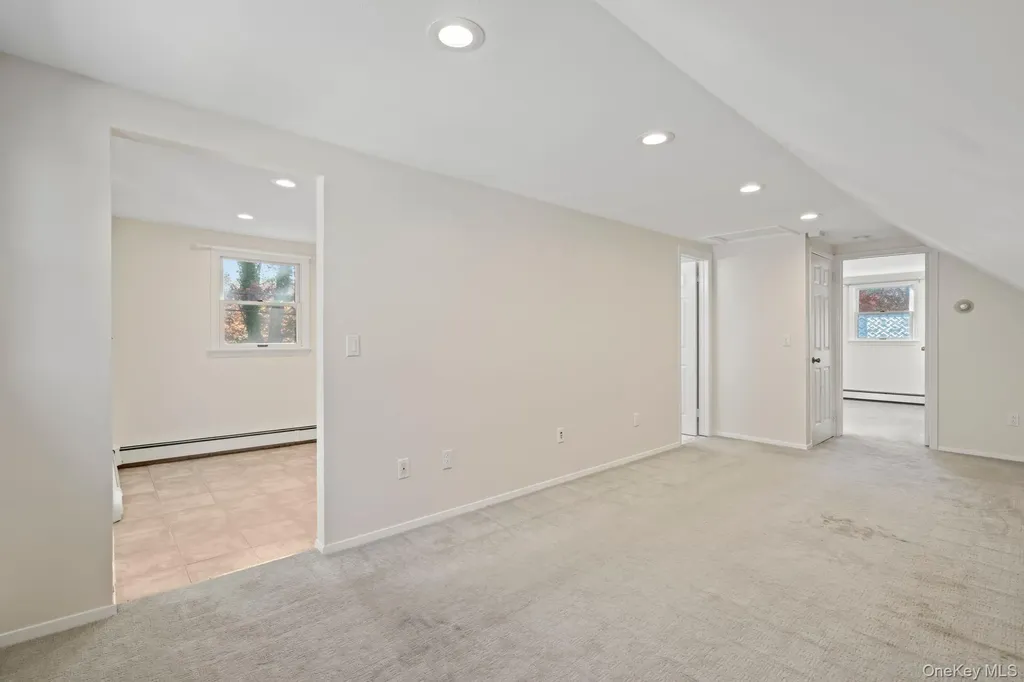 29 Potter Lane Halesite NY 11743