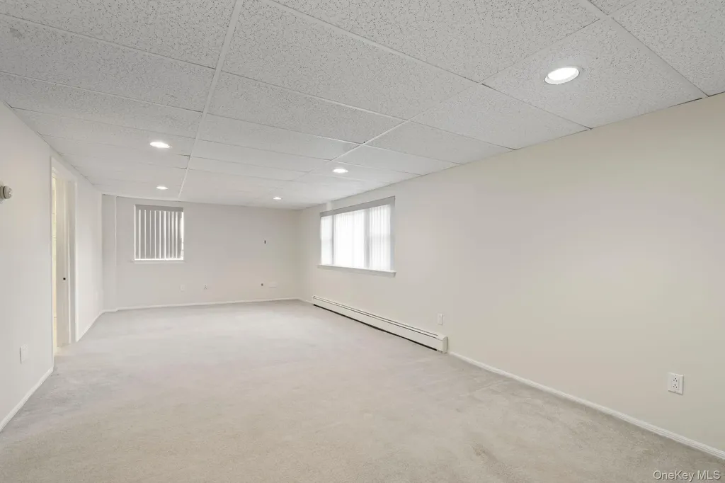 29 Potter Lane Halesite NY 11743