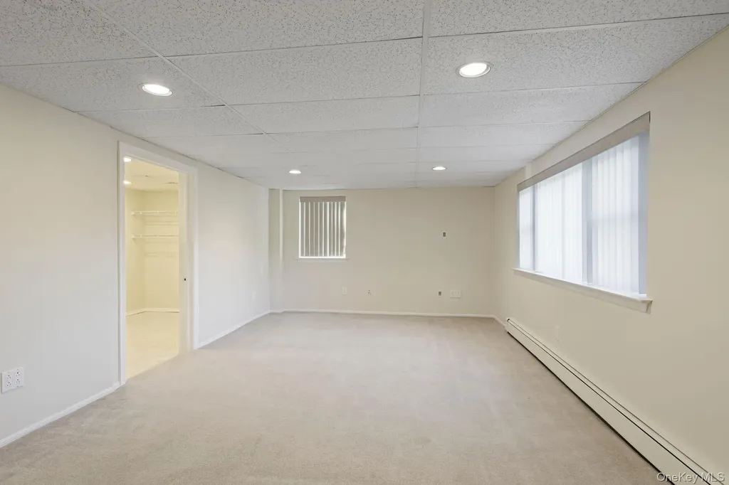 29 Potter Lane Halesite NY 11743