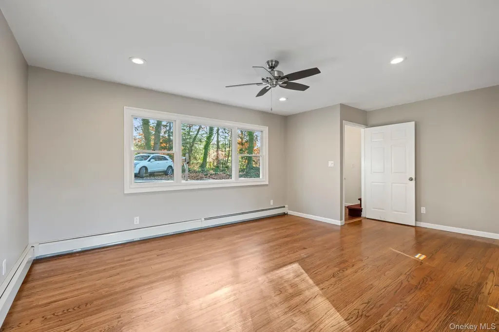 29 Potter Lane Halesite NY 11743