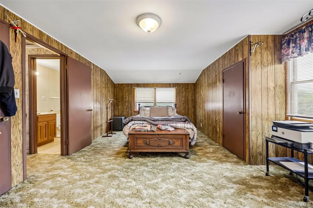 58 Oxford Street Roslyn Heights NY 11577