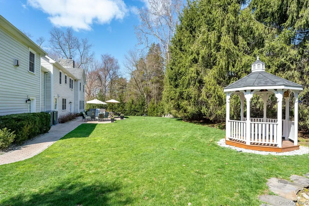 6 Cliff Place Armonk NY 10504