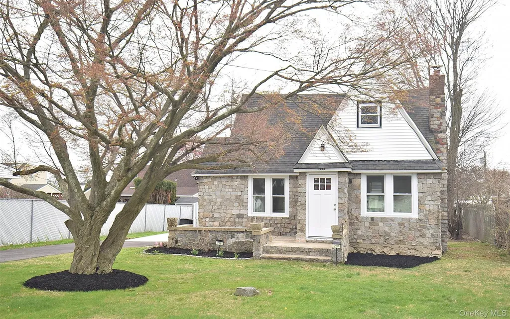 229 14th Street West Babylon NY 11704