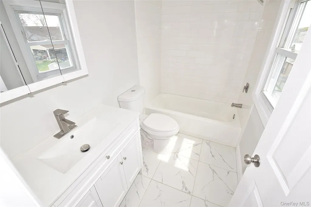229 14th Street West Babylon NY 11704