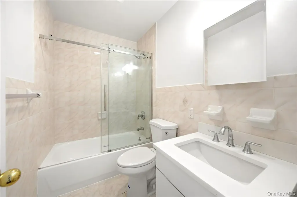 82 Morningside Avenue Yonkers NY 10703