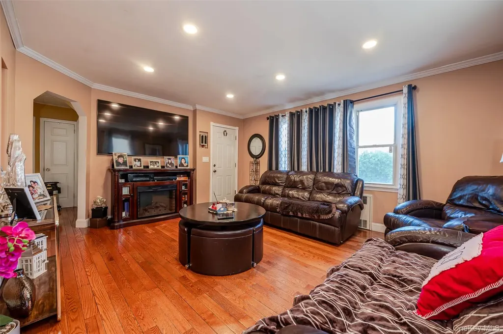 126 Scranton Avenue Lynbrook NY 11563