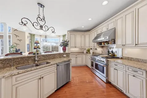 226 Buttonwood Way Hopewell Junction NY 12533