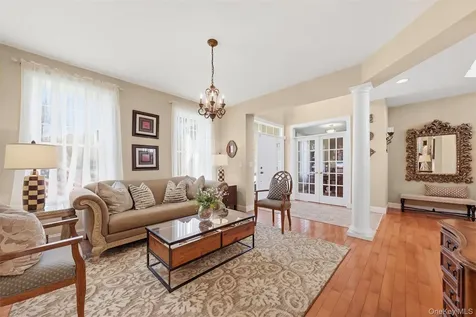 226 Buttonwood Way Hopewell Junction NY 12533