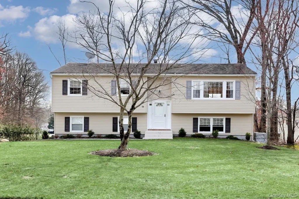 74 Minuteman Circle Orangeburg NY 10962