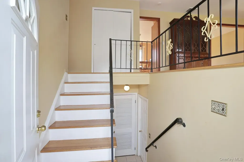 74 Minuteman Circle Orangeburg NY 10962