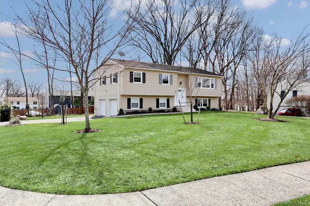 74 Minuteman Circle Orangeburg NY 10962