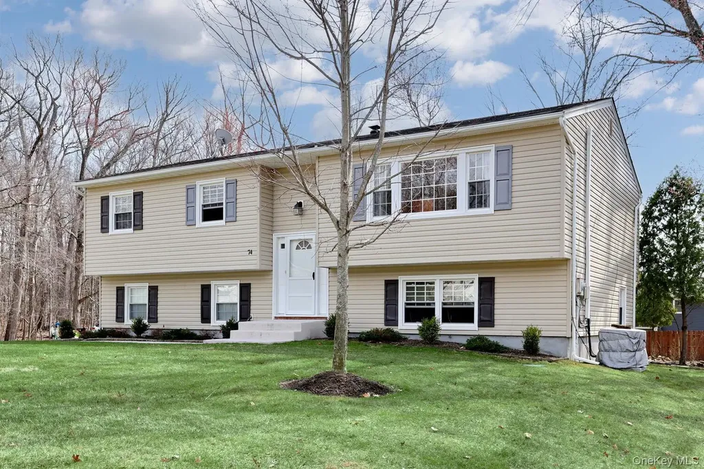 74 Minuteman Circle Orangeburg NY 10962