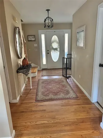 43 N Cozine Road Manorville NY 11949