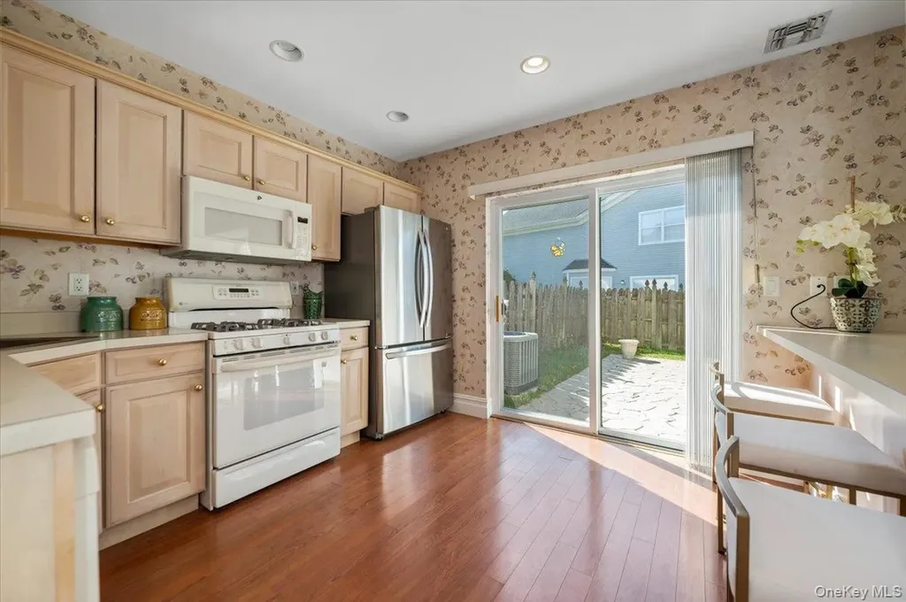 6 Robert Lane Middle Island NY 11953
