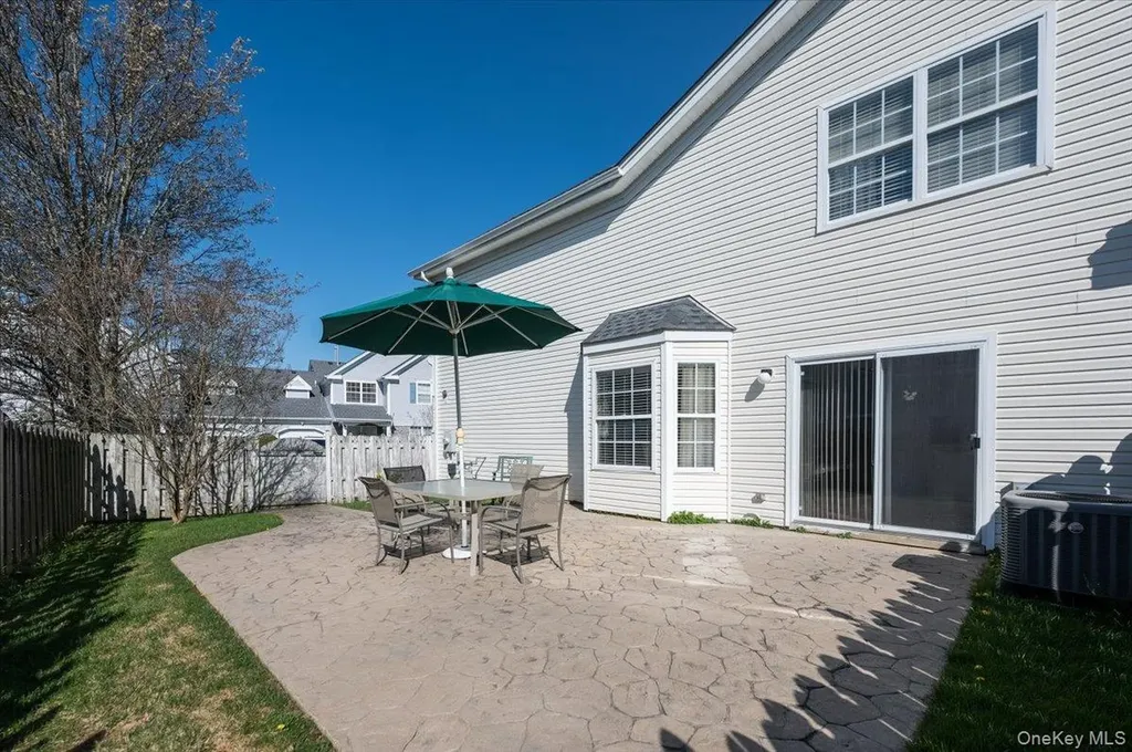 6 Robert Lane Middle Island NY 11953