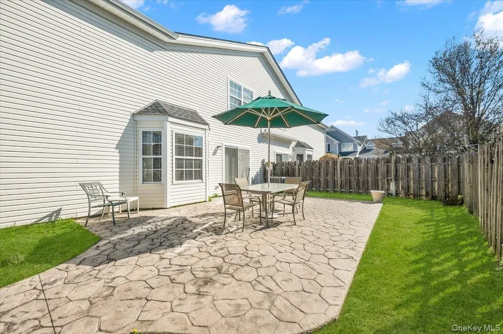 6 Robert Lane Middle Island NY 11953